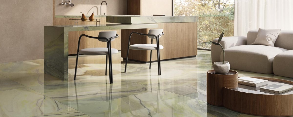 Cucina e living rivestiti con ceramiche Cerdomus